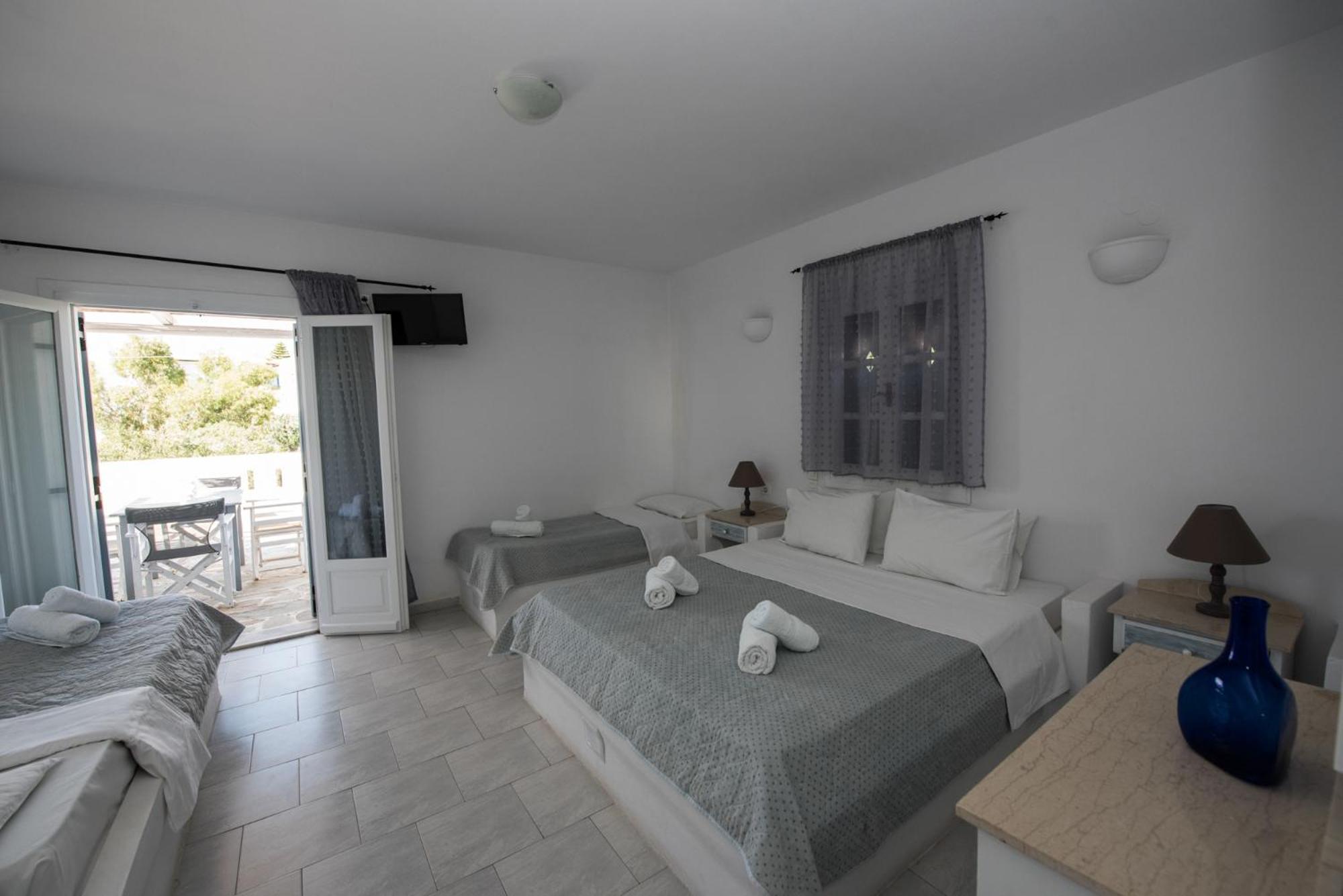 Ostria Studios & Apartments Aliki  Exterior photo