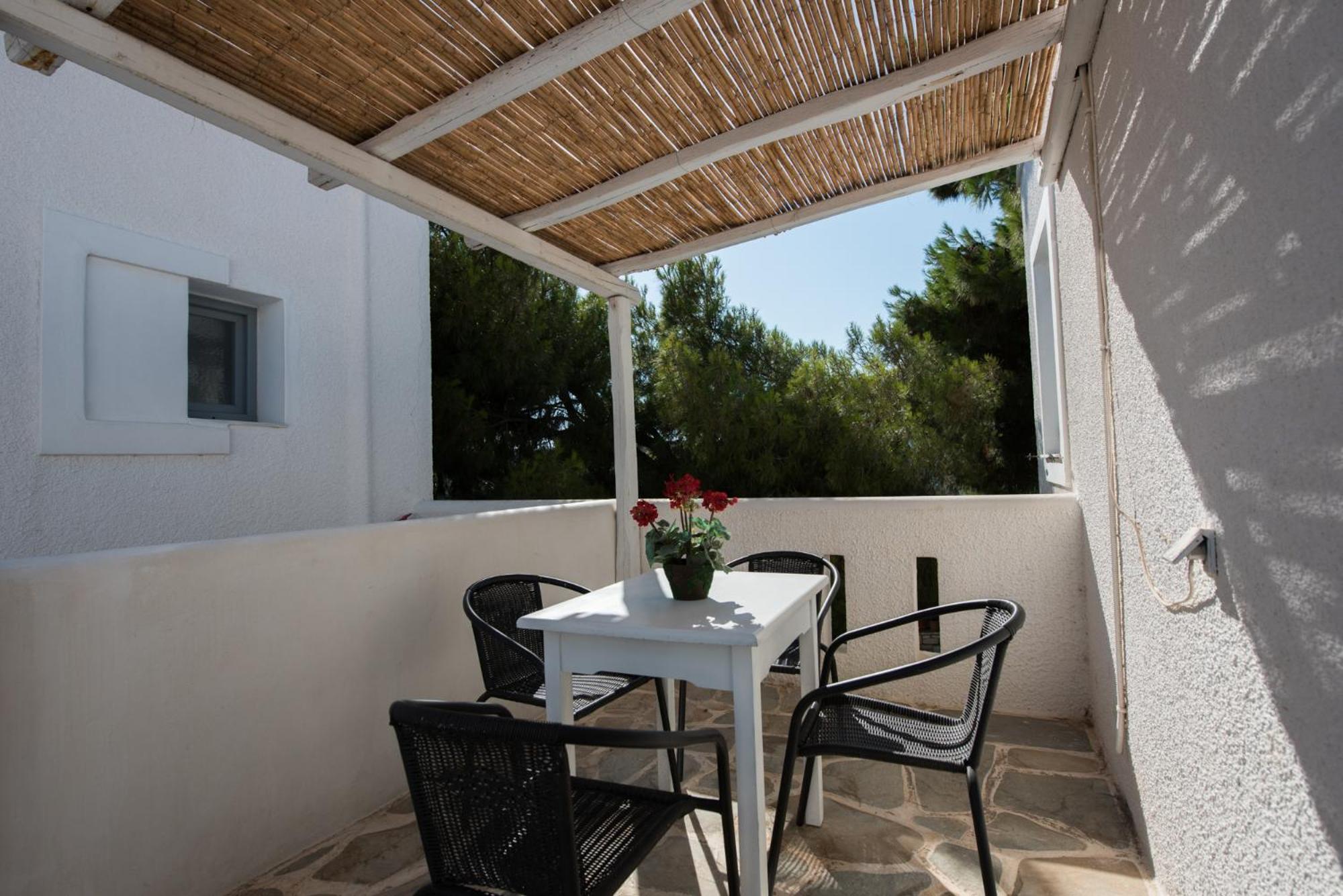 Ostria Studios & Apartments Aliki  Exterior photo